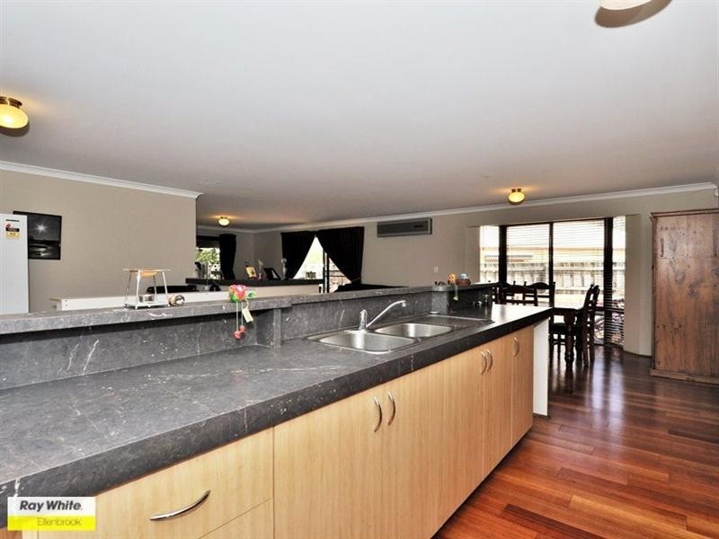 9 Thundelarra Avenue, Ellenbrook WA 6069