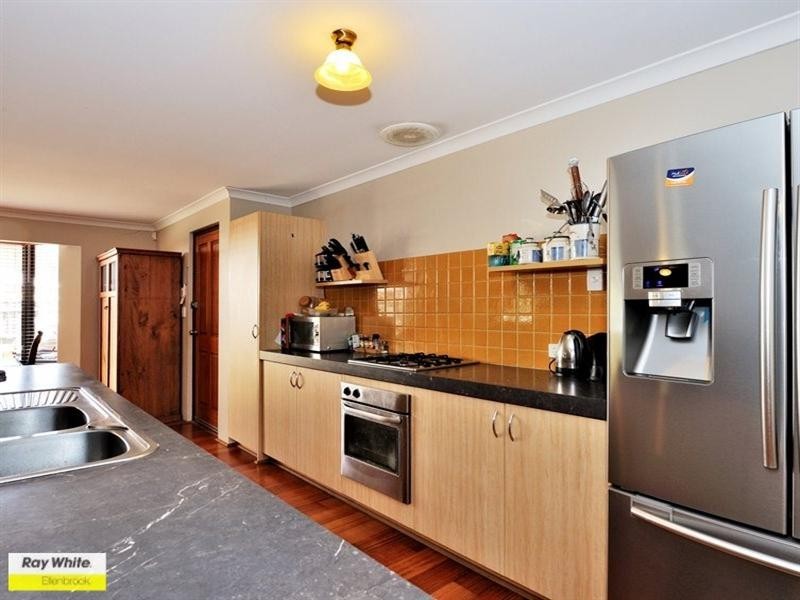 9 Thundelarra Avenue, Ellenbrook WA 6069