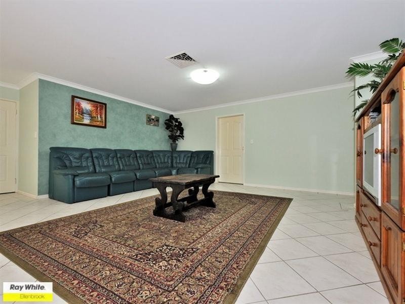 26 Losino Boulevard, Henley Brook WA 6055