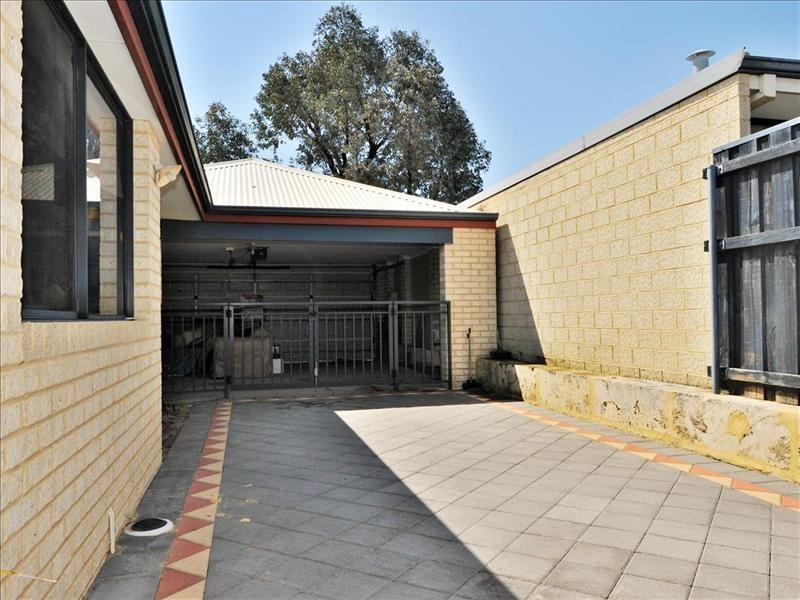 21 Riverina Drive, Ellenbrook WA 6069