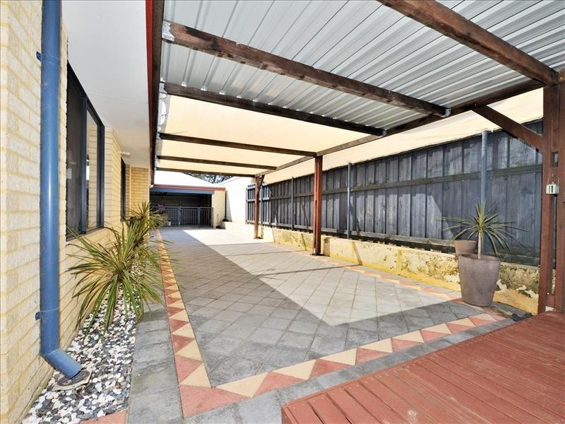 21 Riverina Drive, Ellenbrook WA 6069