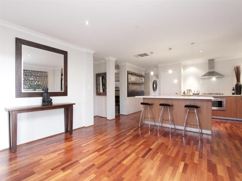 7 Elmore Pass, Ellenbrook WA 6069