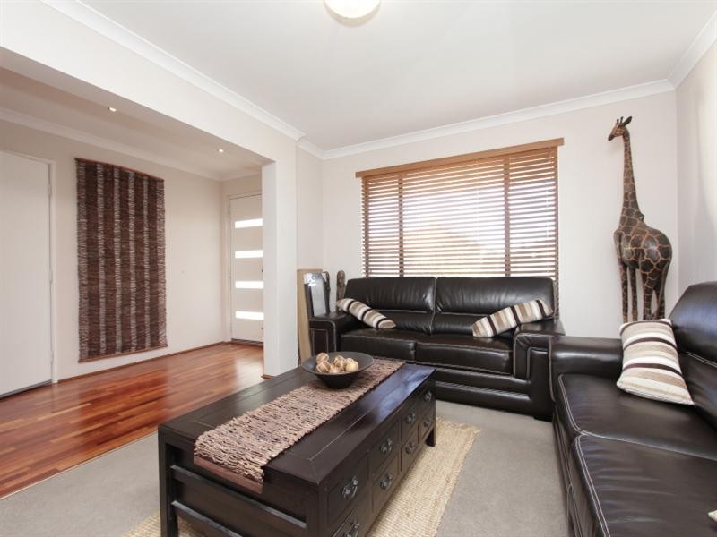 7 Elmore Pass, Ellenbrook WA 6069
