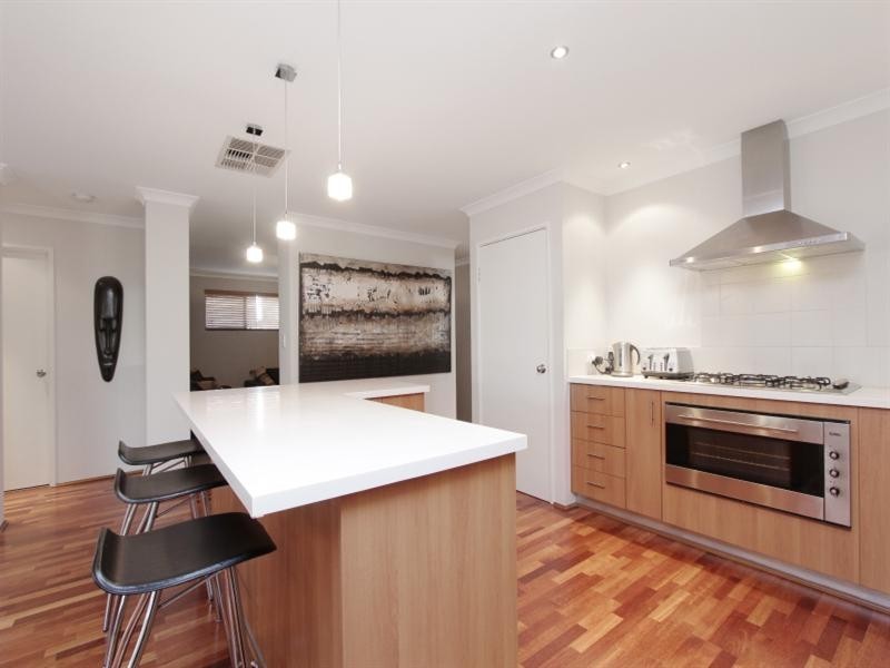 7 Elmore Pass, Ellenbrook WA 6069