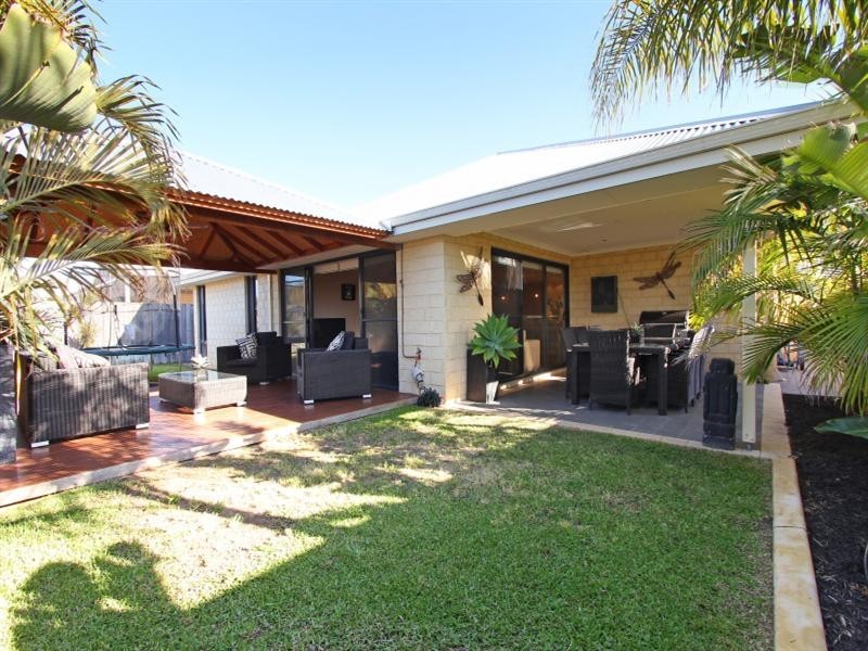 7 Elmore Pass, Ellenbrook WA 6069