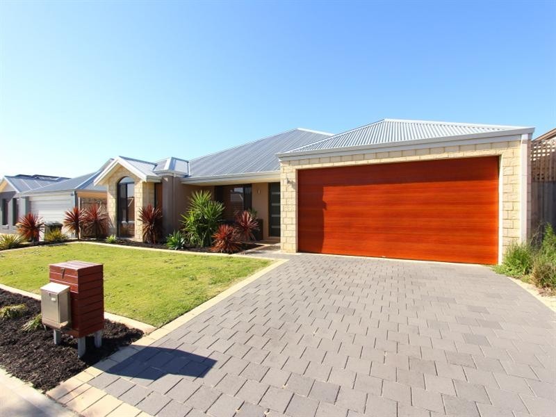 7 Elmore Pass, Ellenbrook WA 6069