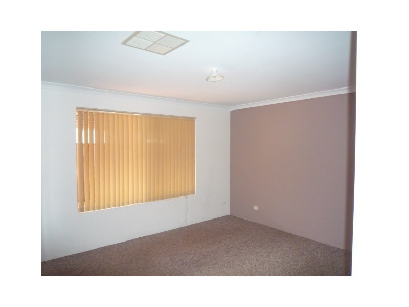 11 Bancombe Crescent, Ellenbrook WA 6069