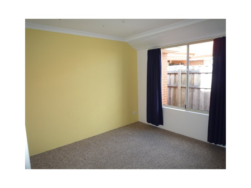 11 Bancombe Crescent, Ellenbrook WA 6069
