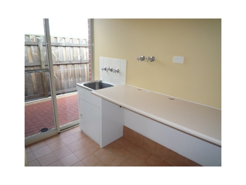 11 Bancombe Crescent, Ellenbrook WA 6069