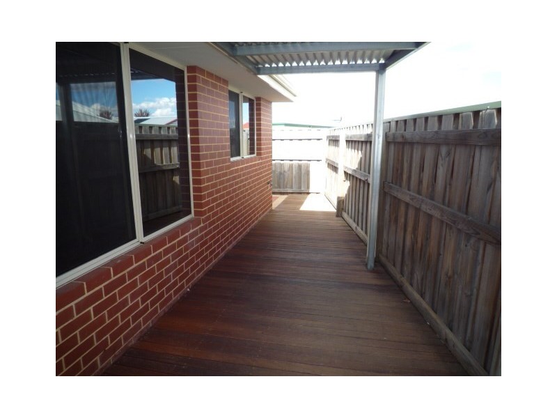 11 Bancombe Crescent, Ellenbrook WA 6069