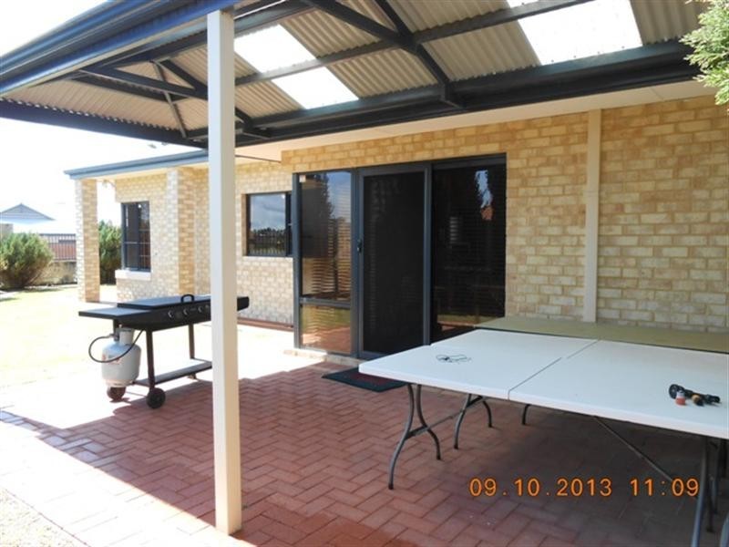 50 Sandown Circle, Henley Brook WA 6055