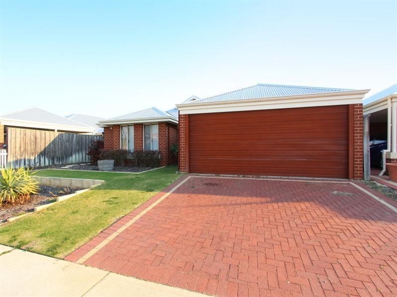 37 Bancombe Crescent, Ellenbrook WA 6069