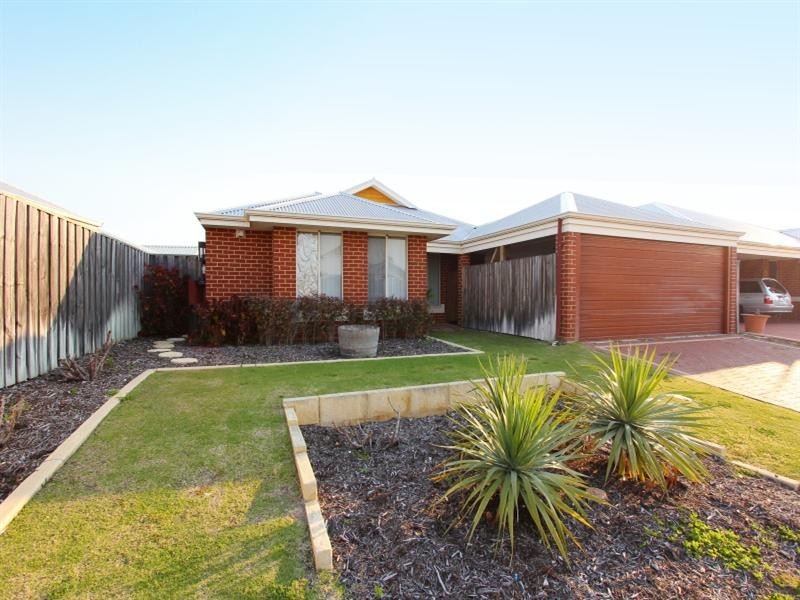 37 Bancombe Crescent, Ellenbrook WA 6069