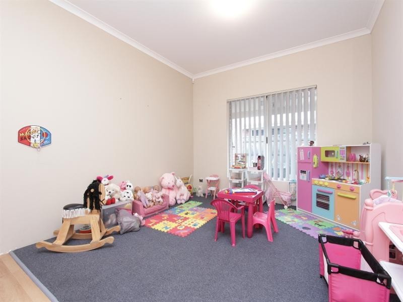 37 Bancombe Crescent, Ellenbrook WA 6069