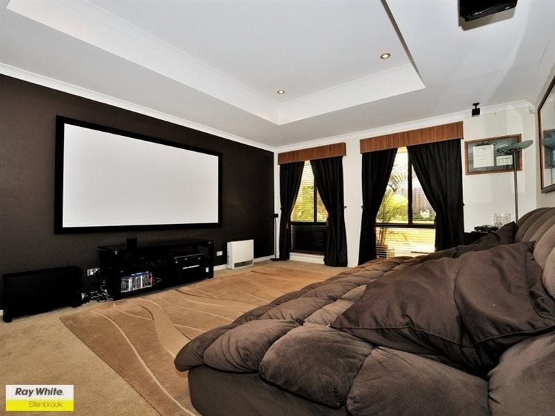 11 Merens Terrace, Henley Brook WA 6055