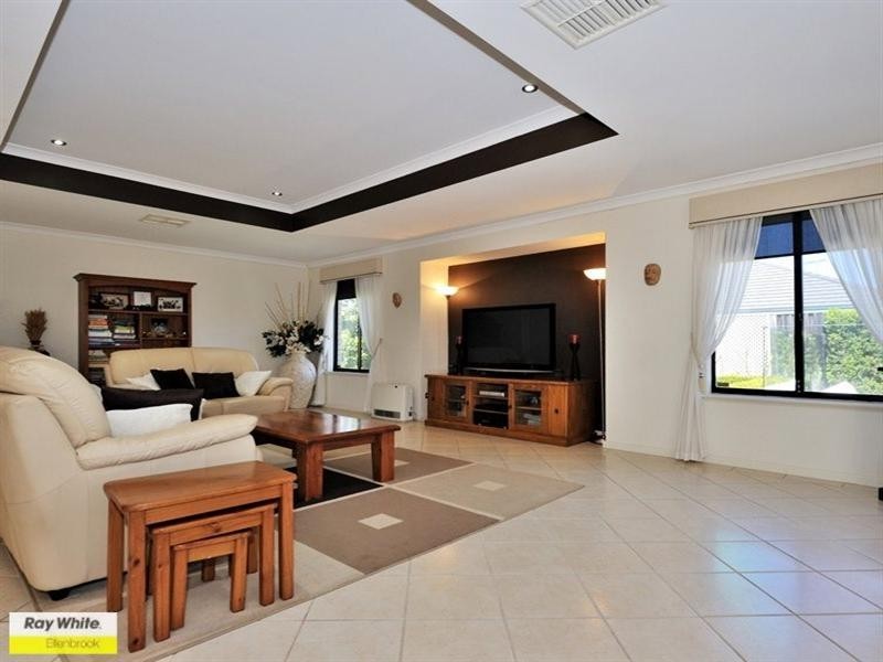 11 Merens Terrace, Henley Brook WA 6055