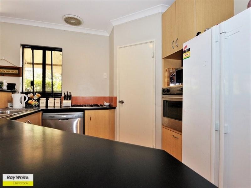 32 St Tropez Vista, Ellenbrook WA 6069