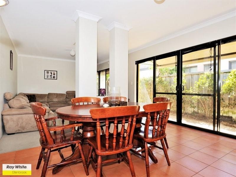 32 St Tropez Vista, Ellenbrook WA 6069