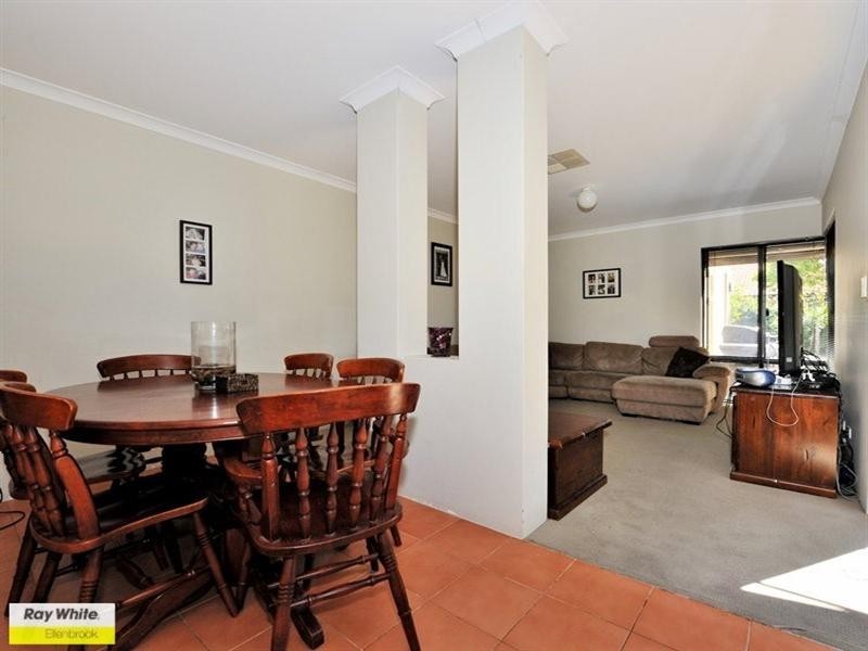32 St Tropez Vista, Ellenbrook WA 6069