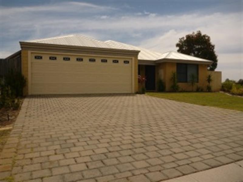 11 Derricap Avenue, Ellenbrook WA 6069