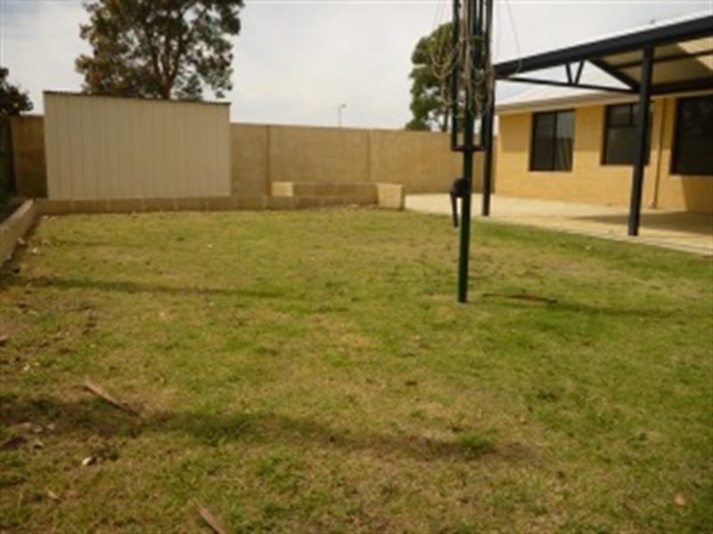 11 Derricap Avenue, Ellenbrook WA 6069