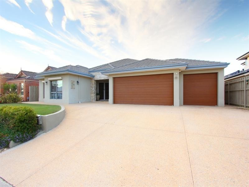 14 Fewson Turn, Ellenbrook WA 6069