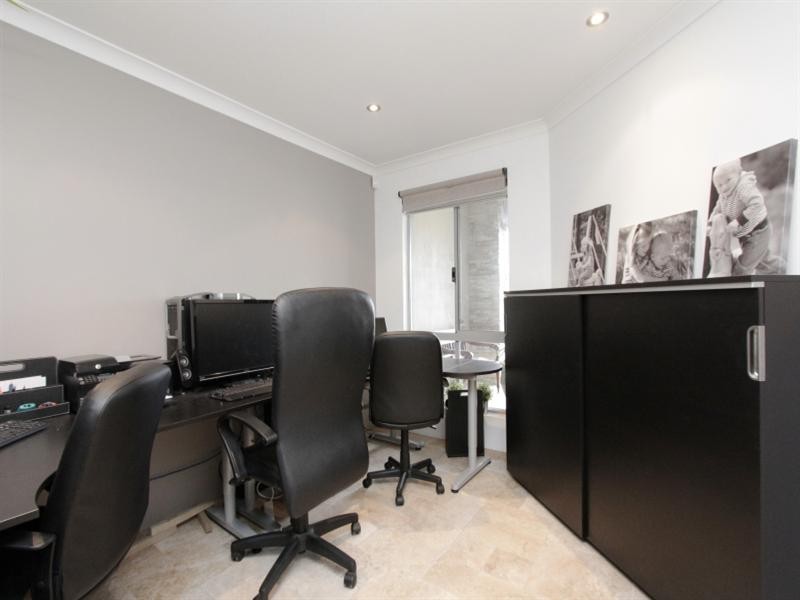 14 Fewson Turn, Ellenbrook WA 6069