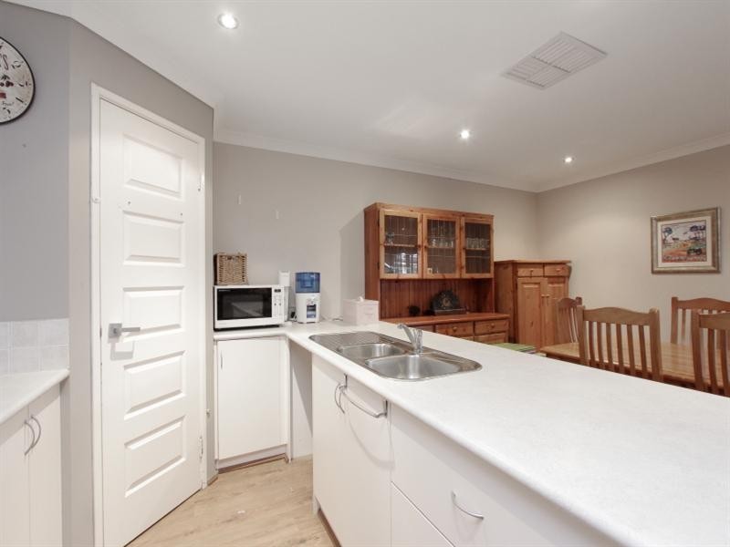 14 Fewson Turn, Ellenbrook WA 6069