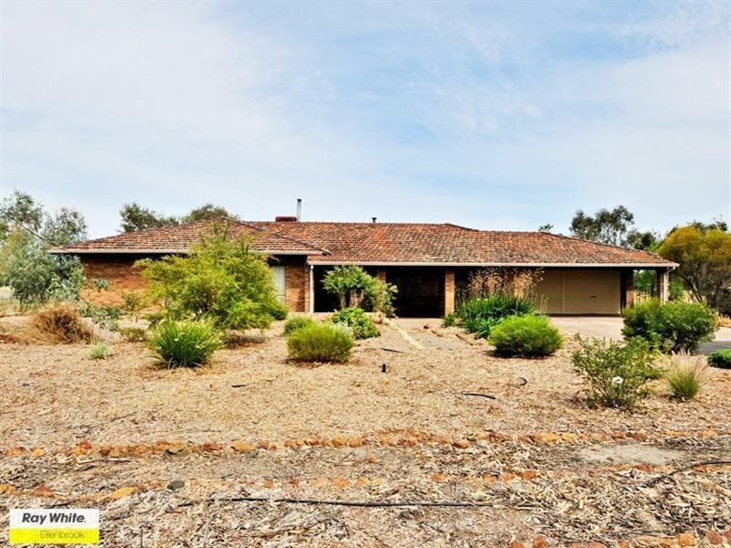 11 Scrivner Road, Herne Hill WA 6056