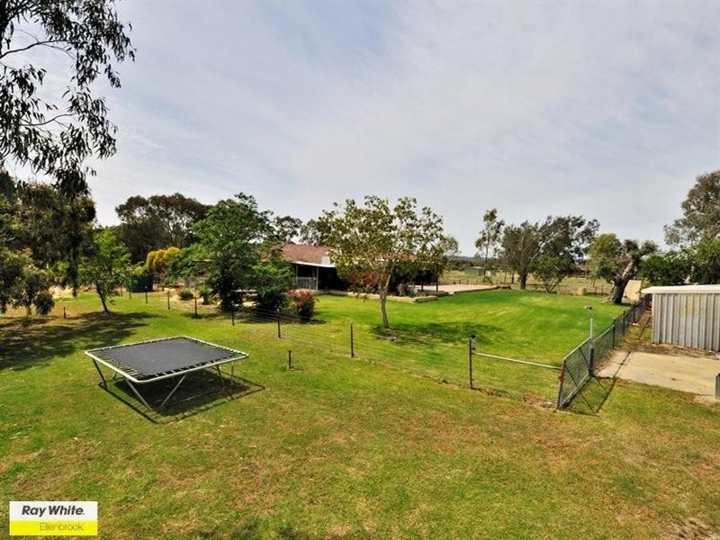 11 Scrivner Road, Herne Hill WA 6056