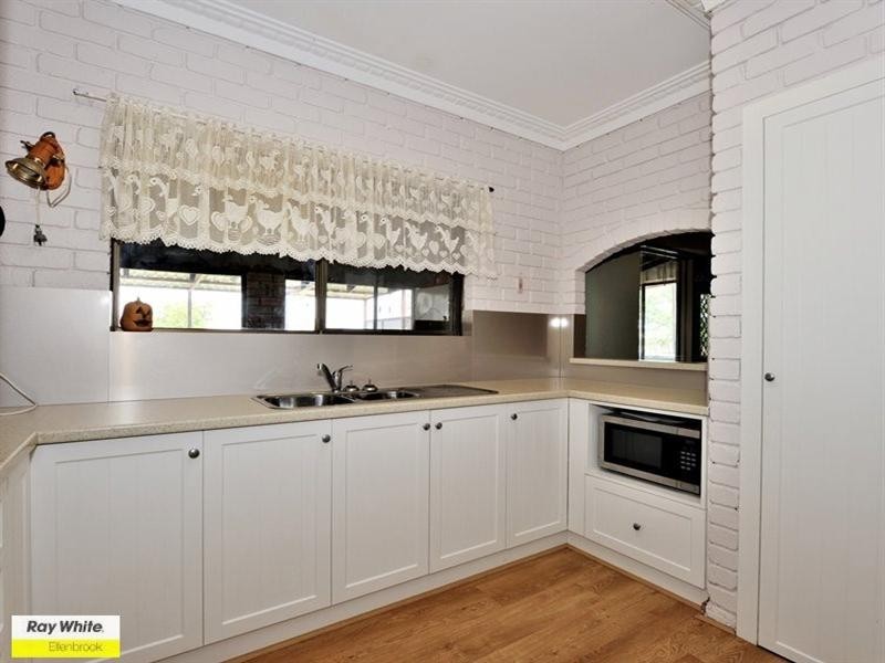 11 Scrivner Road, Herne Hill WA 6056