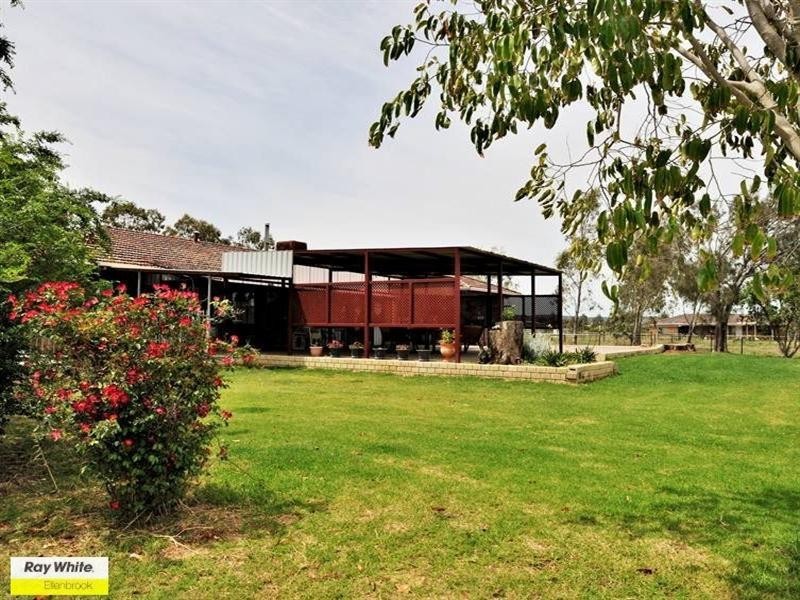 11 Scrivner Road, Herne Hill WA 6056