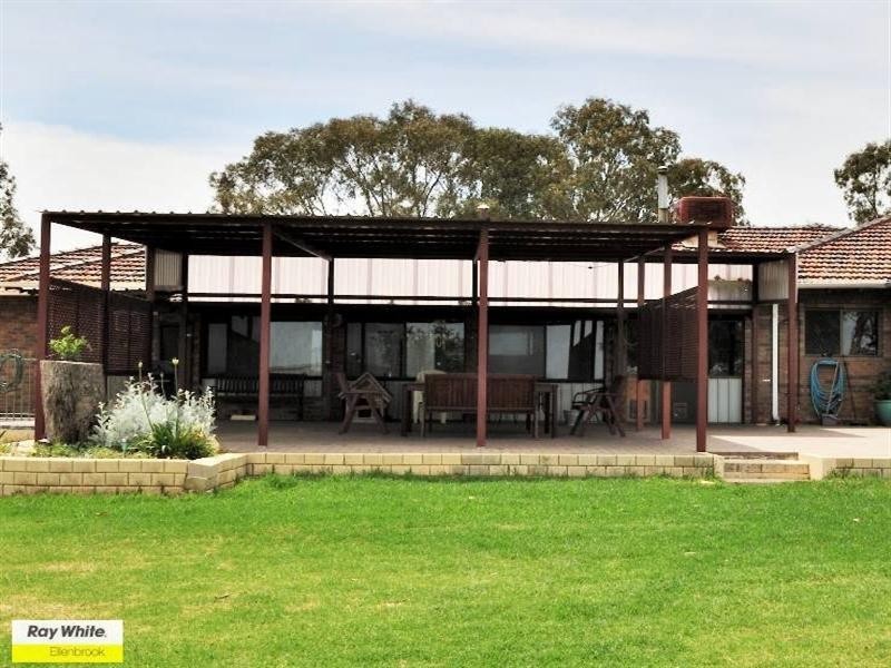 11 Scrivner Road, Herne Hill WA 6056