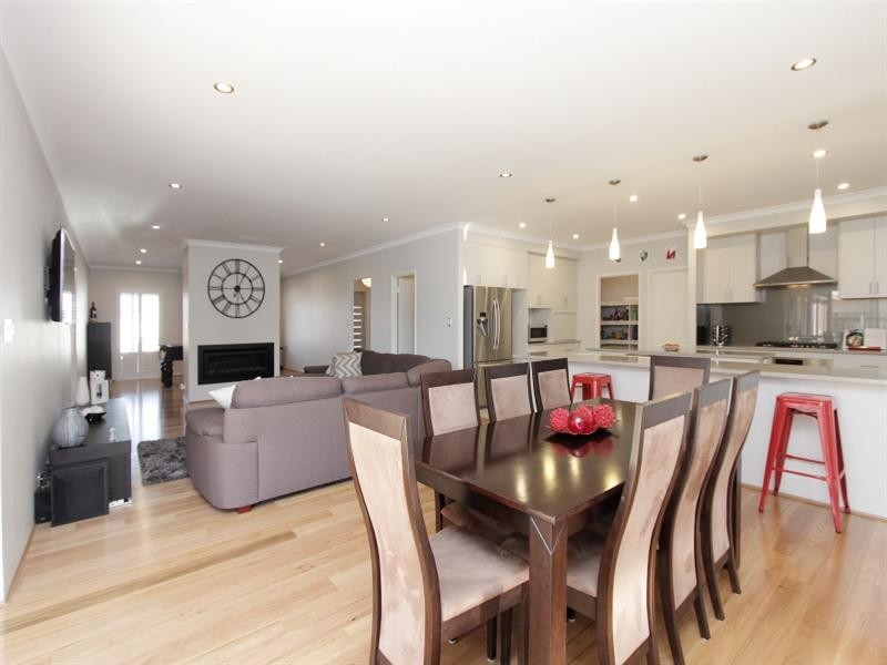 5 Badminton Cross, The Vines WA 6069