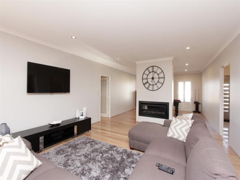 5 Badminton Cross, The Vines WA 6069