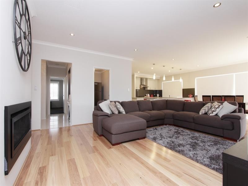 5 Badminton Cross, The Vines WA 6069