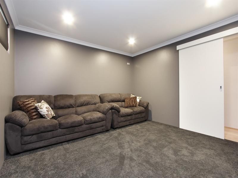 5 Badminton Cross, The Vines WA 6069