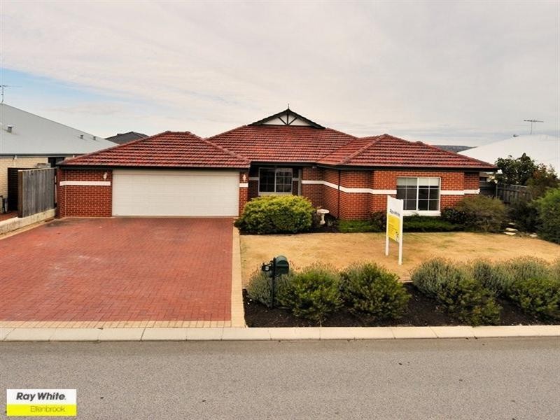 6 Petworth Drive, The Vines WA 6069