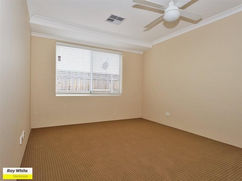 6 Petworth Drive, The Vines WA 6069