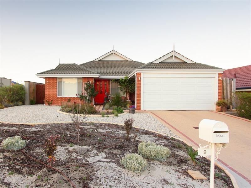9 Newington Pass, Ellenbrook WA 6069