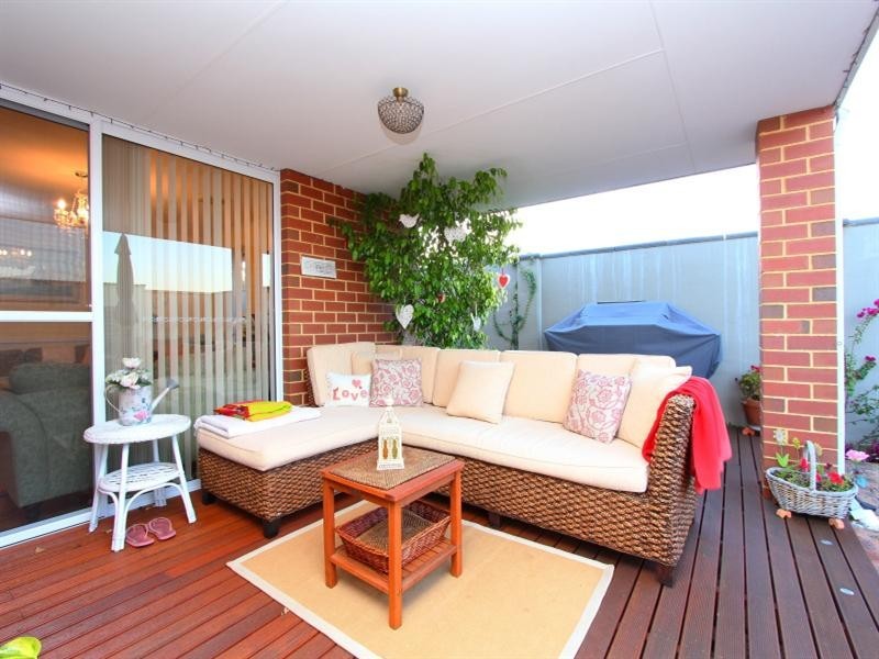 9 Newington Pass, Ellenbrook WA 6069