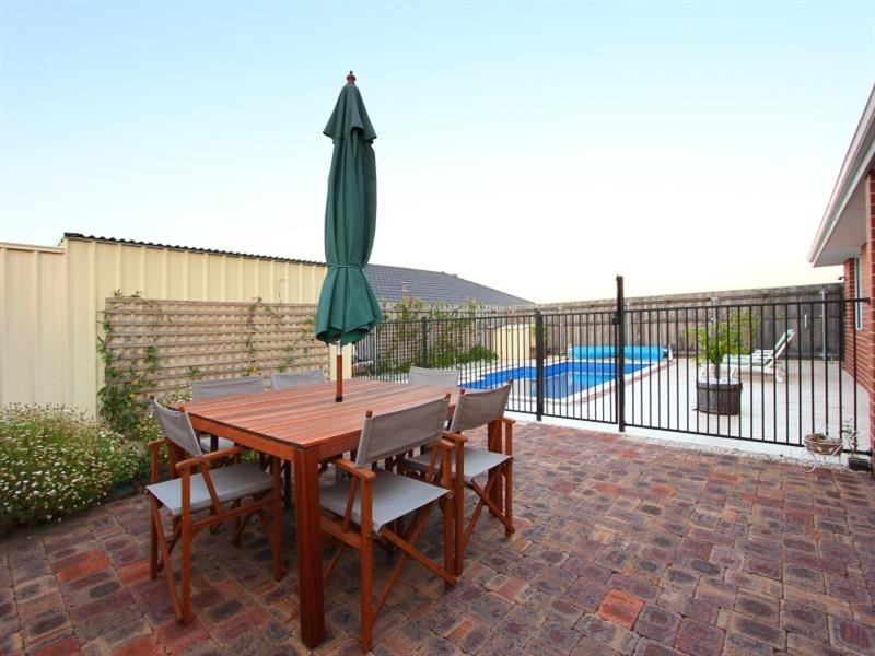 9 Newington Pass, Ellenbrook WA 6069