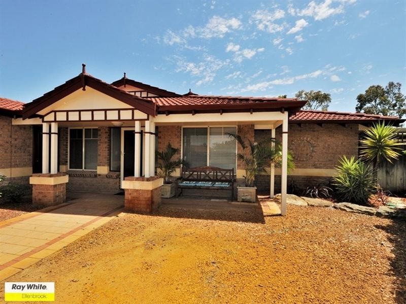 11 Merlot Court, The Vines WA 6069