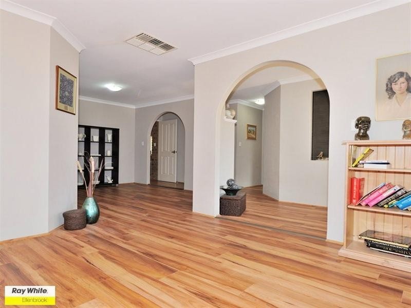 11 Merlot Court, The Vines WA 6069