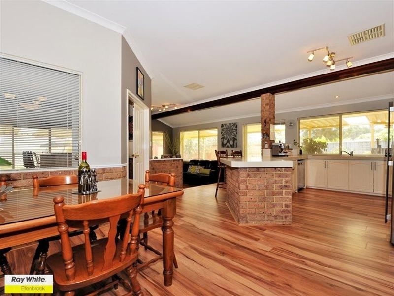 11 Merlot Court, The Vines WA 6069