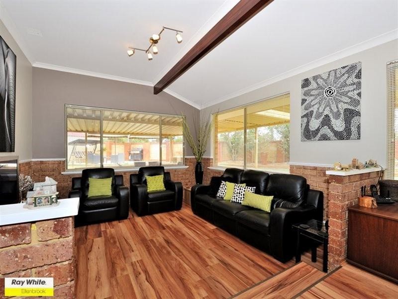 11 Merlot Court, The Vines WA 6069