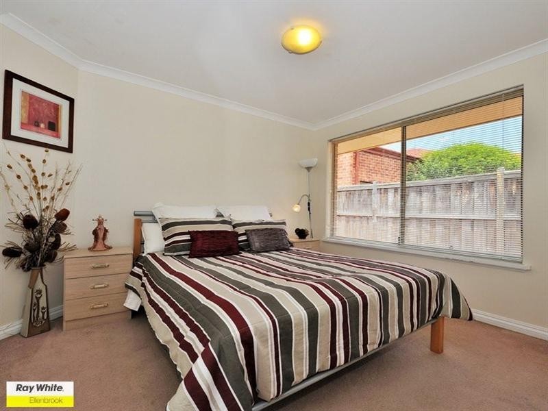 11 Merlot Court, The Vines WA 6069