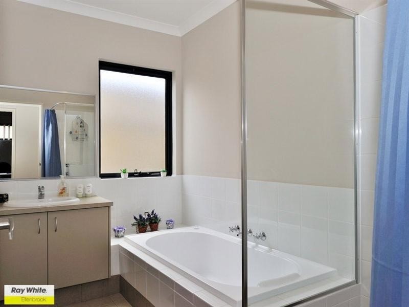 1/228 Charlottes Vista, Ellenbrook WA 6069