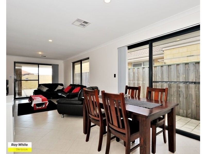 6 Oban Way, Ellenbrook WA 6069