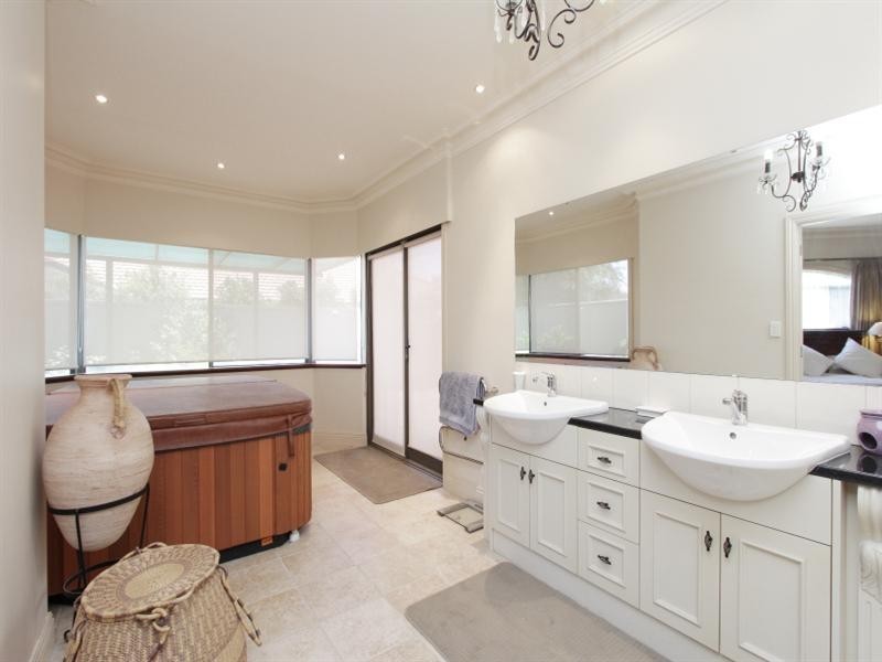 22 Moulton Trail, Ellenbrook WA 6069